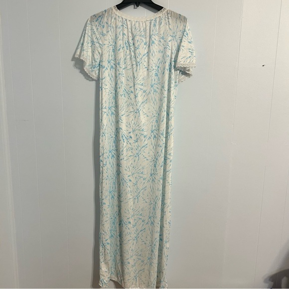 Vintage Gotham New York‎ medium, White and Blue Floral Nightgown - Picture 8 of 11